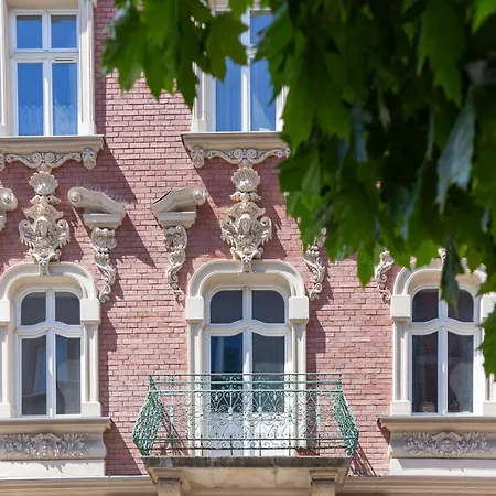 The Opera Apartment Grzegorzki Arianska 4 By Noclegi Renters-2